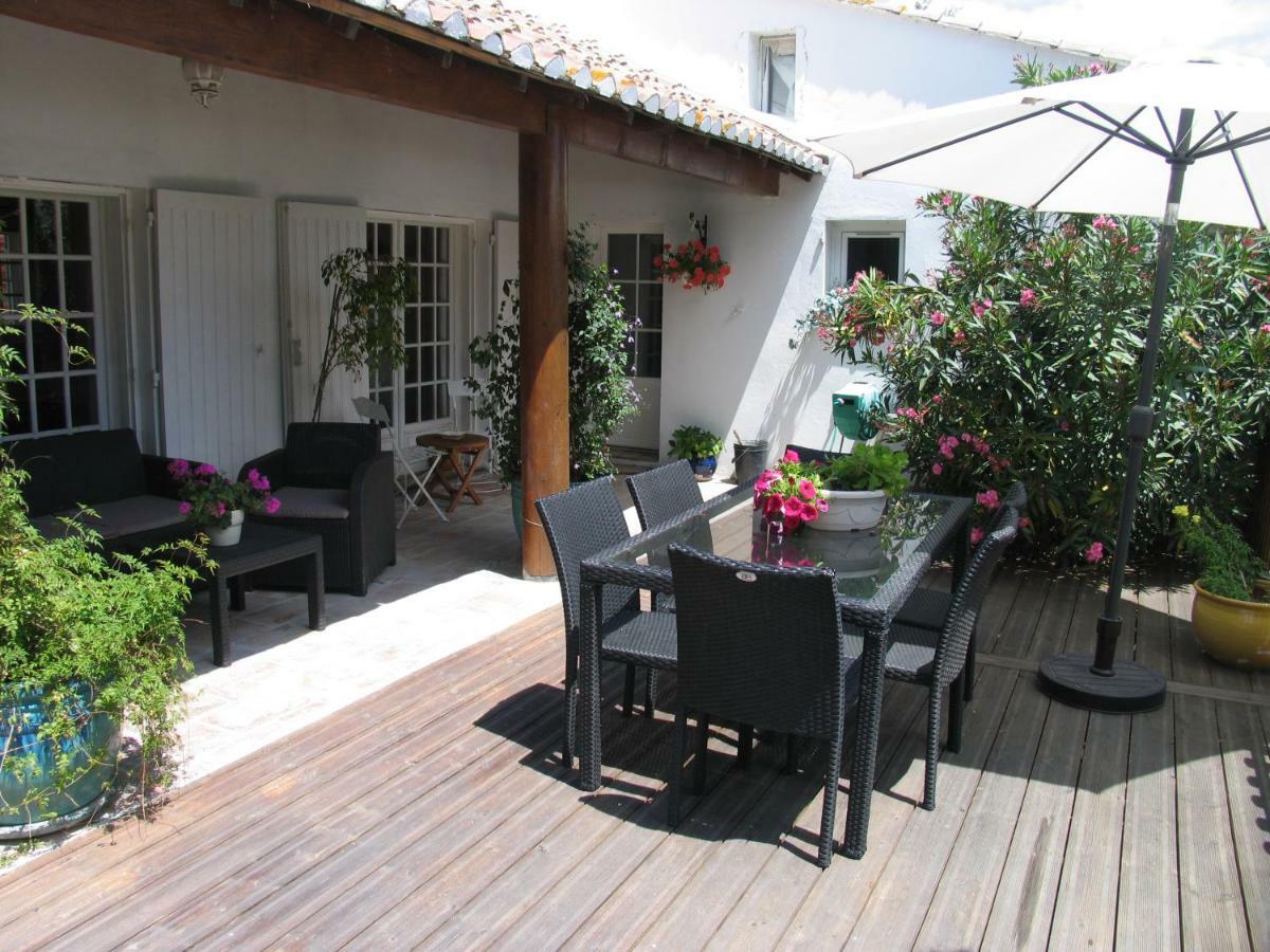 Mas De Charme Les Pellegrins Villa Saintes-Maries-de-la-Mer Exterior foto